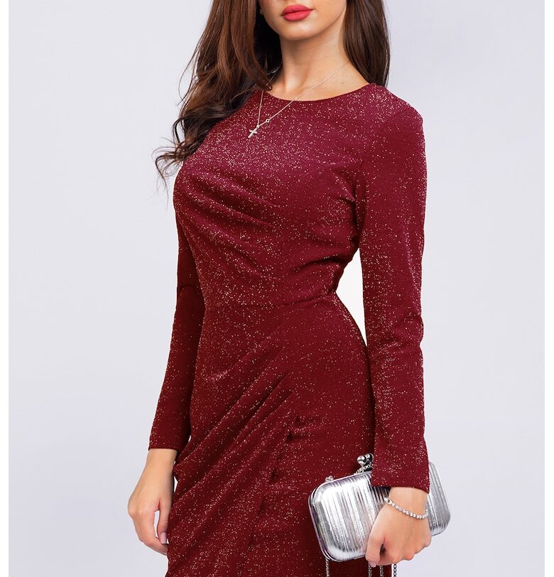Вталена бляскава рокля с дълги ръкави - Бордо CAMISSI