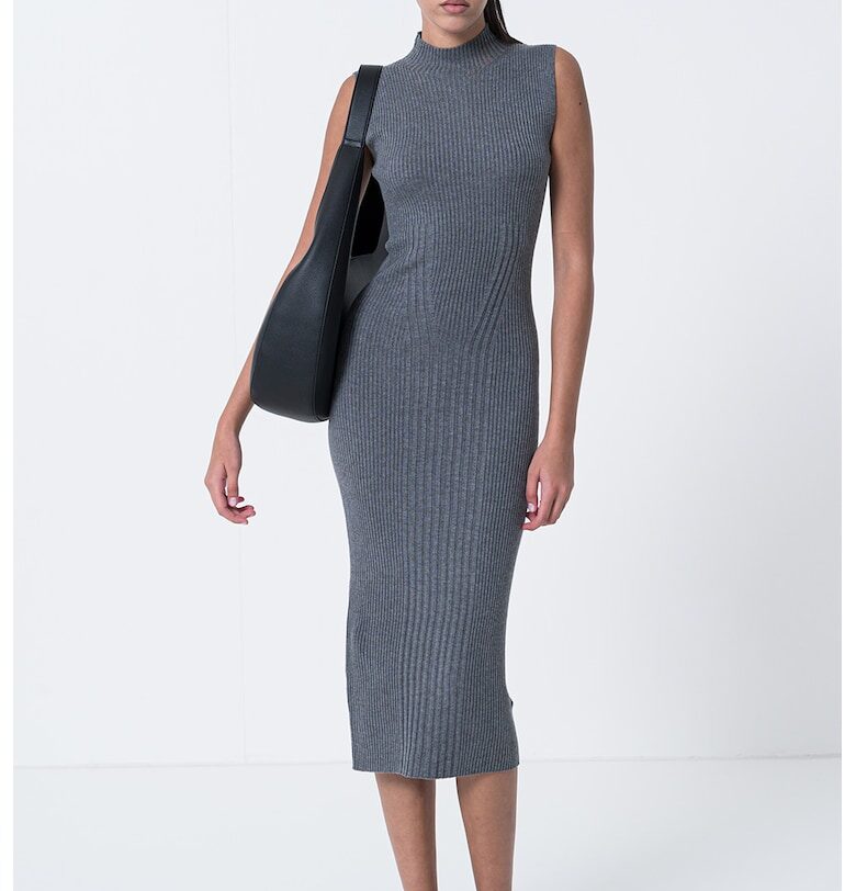 Вталена рокля с поло с кашмир и коприна - Сив GUESS