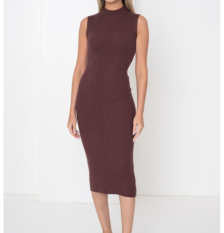 Вталена рокля с поло с кашмир и коприна - Тъмнокафяв GUESS