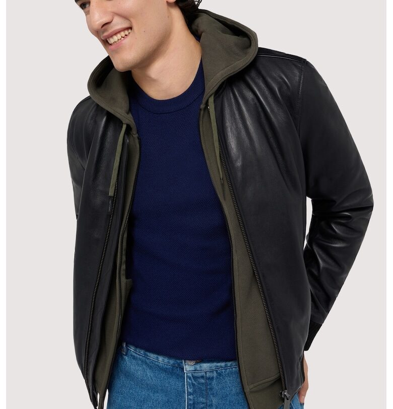 Вълнен пуловер с овално деколте - Тъмносин Trussardi