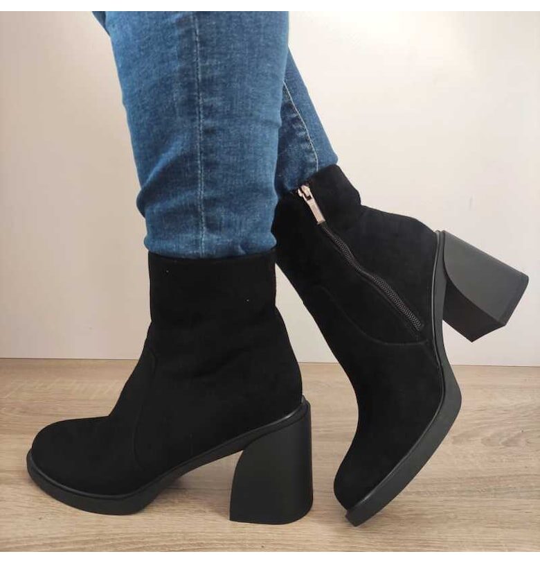 ДАМСКИ ЕЛЕГАНТНИ БОТИ  91470-6B ЧЕРНО КАПСИЕ - Черен FORMAZIONE