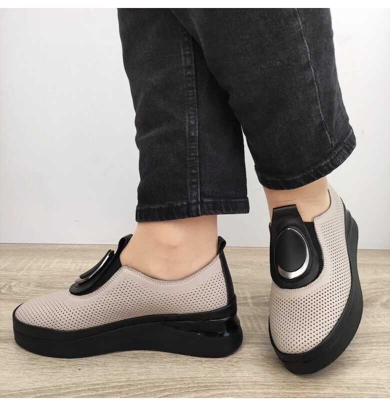 Дамски ежедневни обувки  2450-Z - бежови с черно - Бежов - Бежов DOGATI