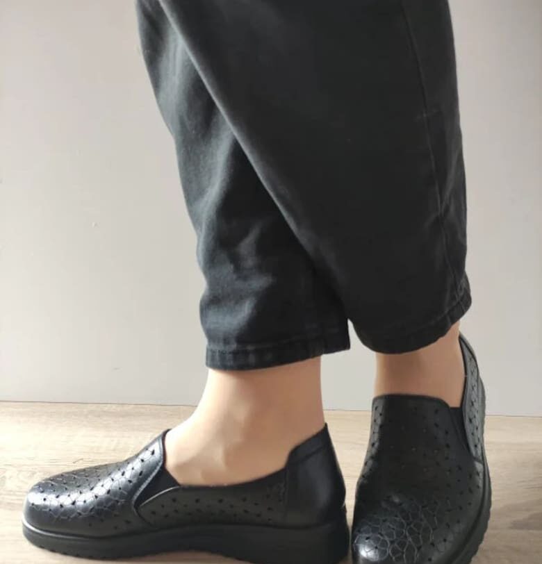 Дамски ежедневни обувки  460006A 01-N перфорирани - Черни - Черен Pass