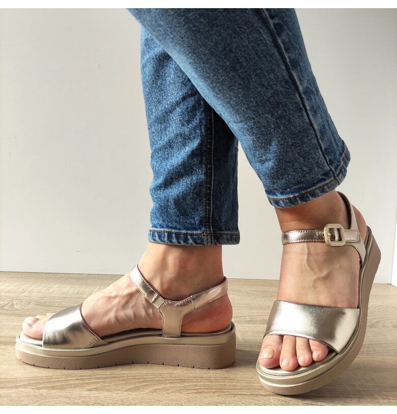 Дамски ежедневни сандали  88708-42 Lt Gold - Светло златисти - Златист Tamaris