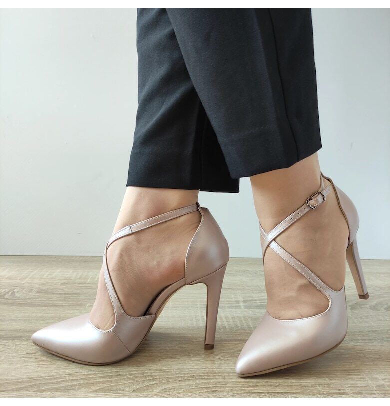 Дамски изрязани обувки  Сив/Бежов PERLLA