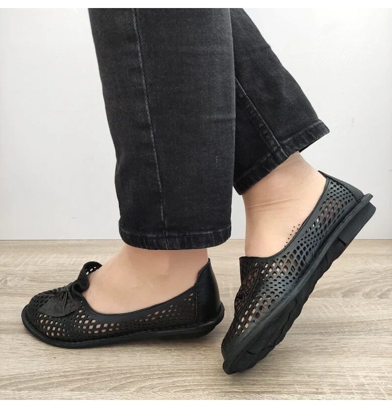 Дамски обувки  6670-07 перфорирани - Черно - Черен DOGATI