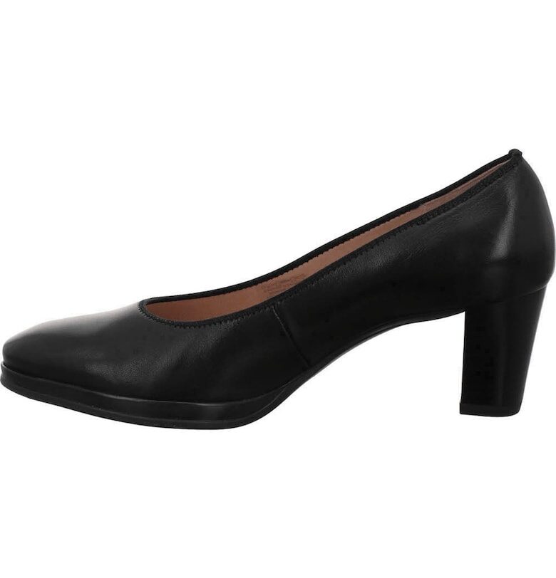 Дамски обувки  изработени от гладка кожа Ara