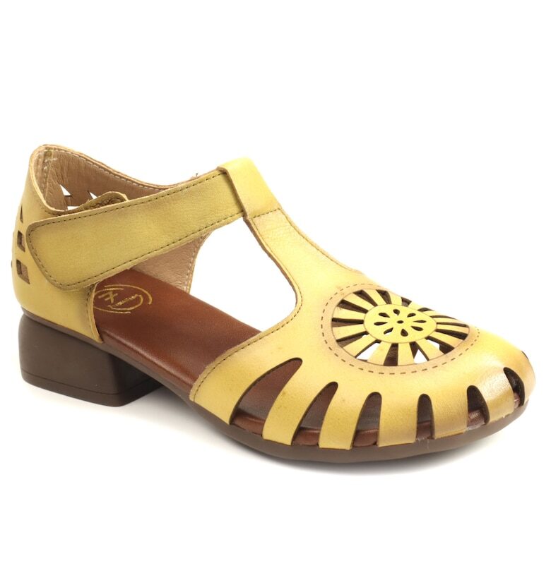 Дамски обувки с изрязани детайли 631 - Жълт FORMAZIONE