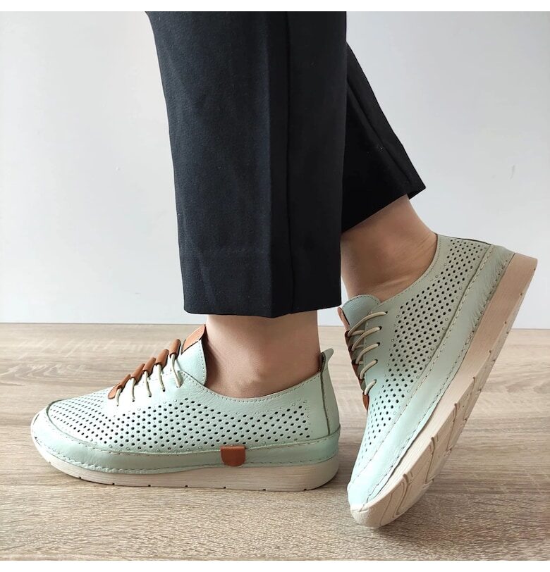 Дамски перфорирани обувки  24058 Зелена мента - Зелена мента - Зелен DOGATI