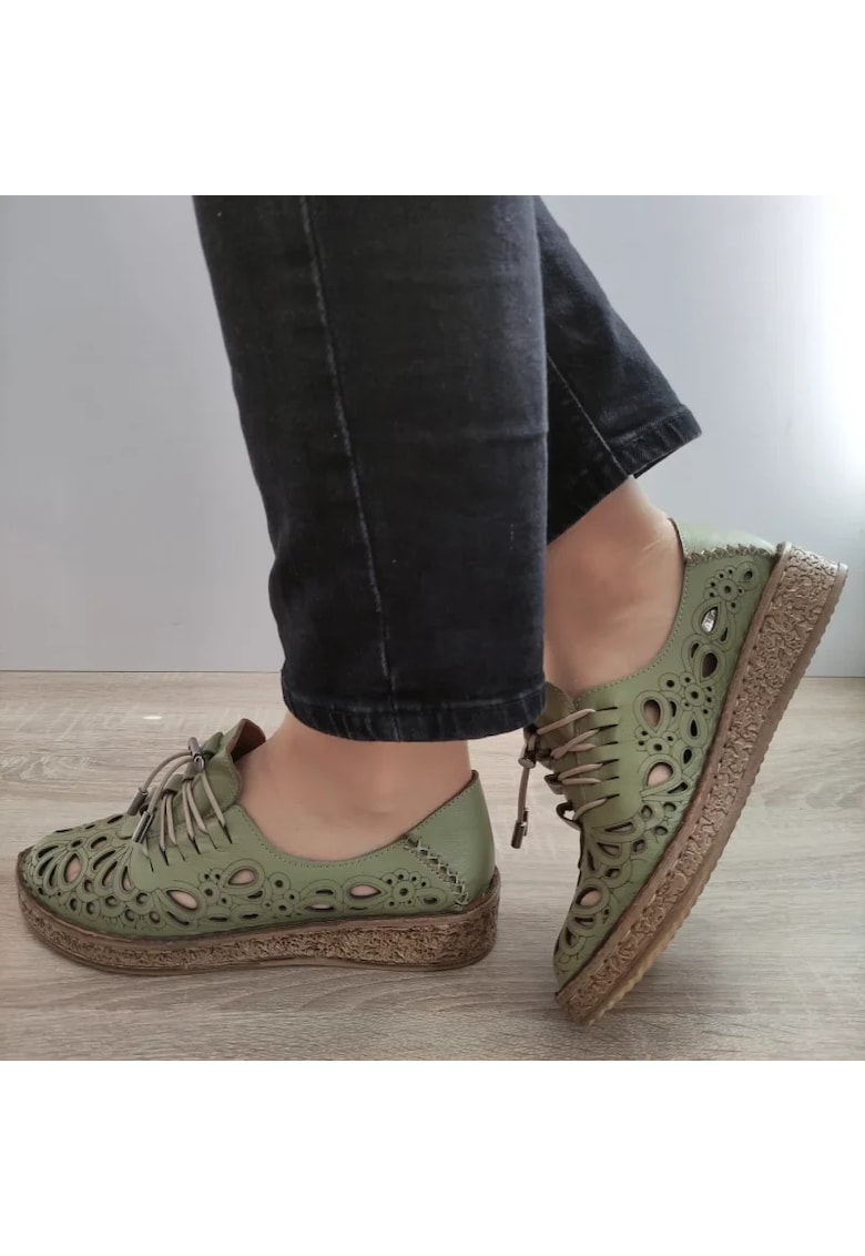 Дамски перфорирани обувки 7154-1 Olive - Зелени - Зелен DOGATI