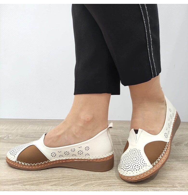 Дамски перфорирани обувки  Кафяв/Бежов DOGATI