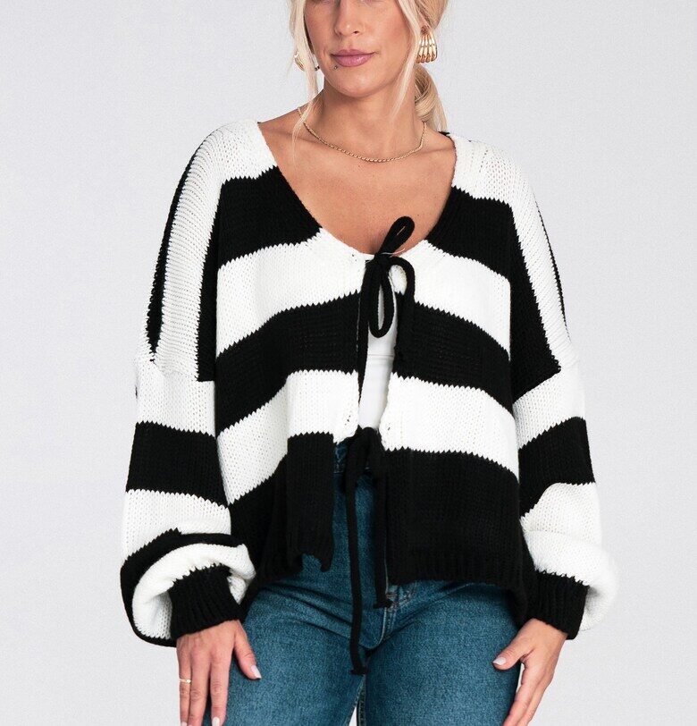 Дамски пуловер -  плетен - райе - черно бял - акрил Figl
