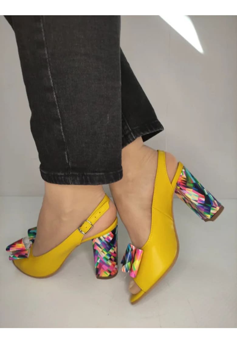 Дамски сандали 06 - Елегантни - Жълти с цветен ток - Жълт RICO