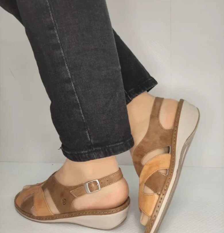 Дамски сандали  0900T Paris 02-N - Ежедневни - Кафяв - Кафяв Suave