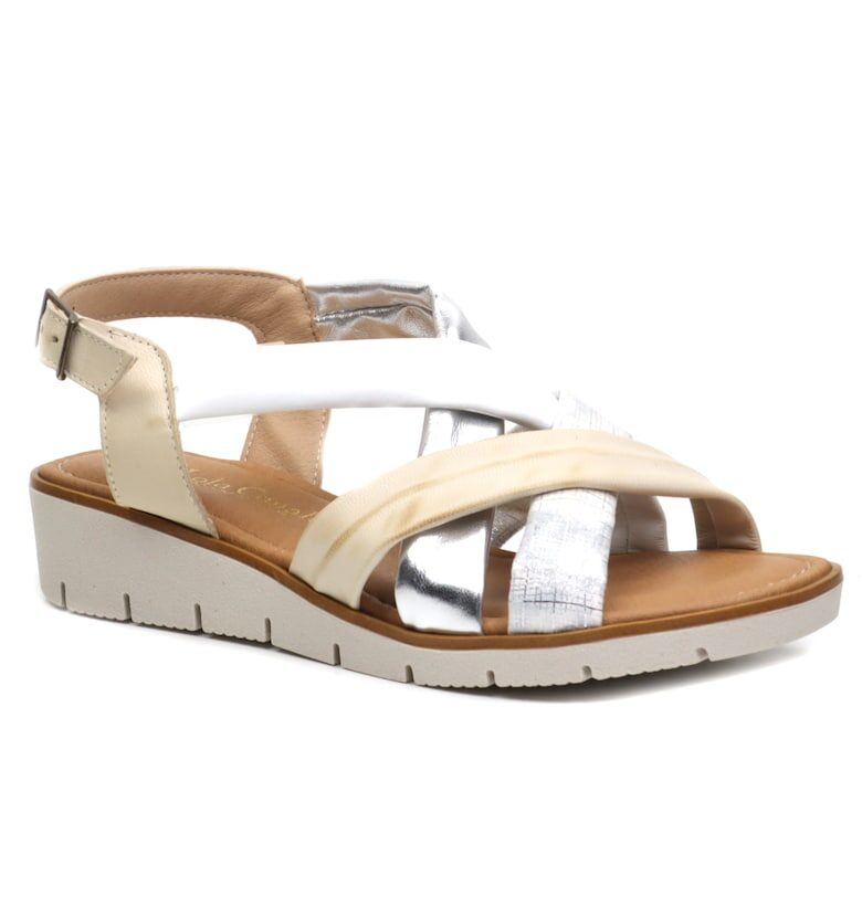 Дамски сандали 2146 бежови Lola Canales