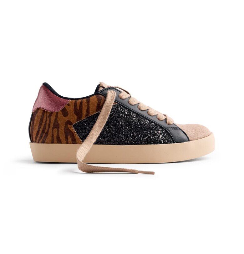 Десенирани спортни обувки с декоративни камъни - Черен Gioseppo