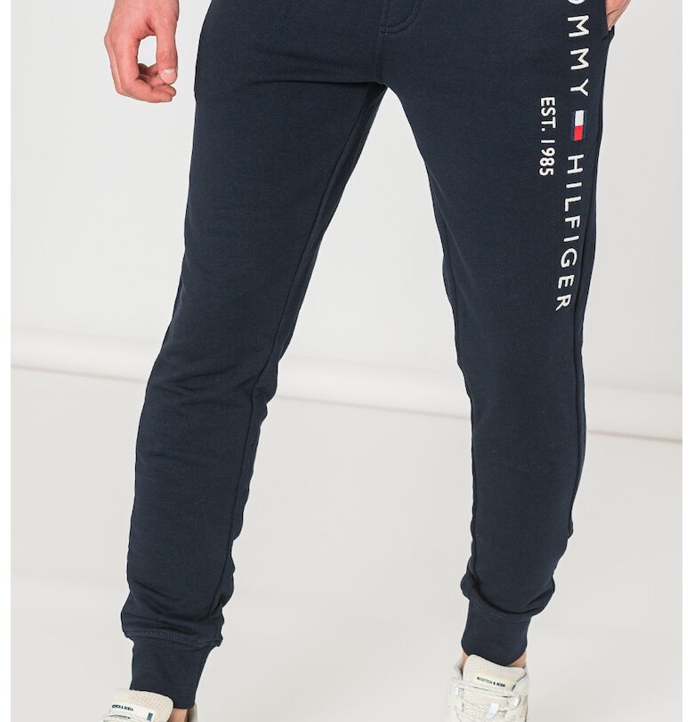 Джогър с бродирано лого и връзка - Червен/Мръснобял/Тъмносин Tommy Hilfiger