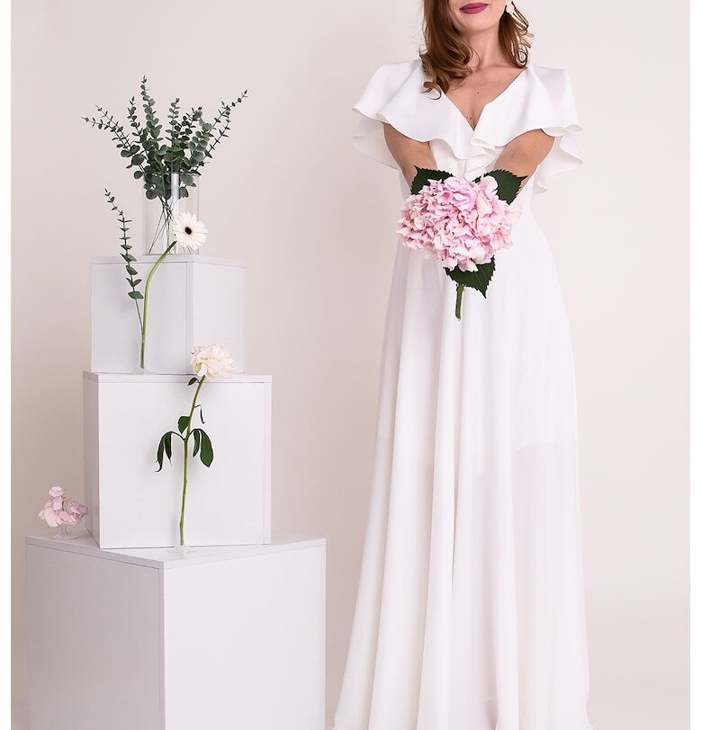 Дълга рокля Kyra с шпиц и дипли - Бял Ilona Andreoiu