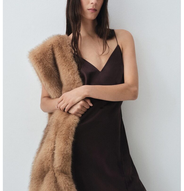 Дълга рокля с коприна - Коняк кафяв Mango