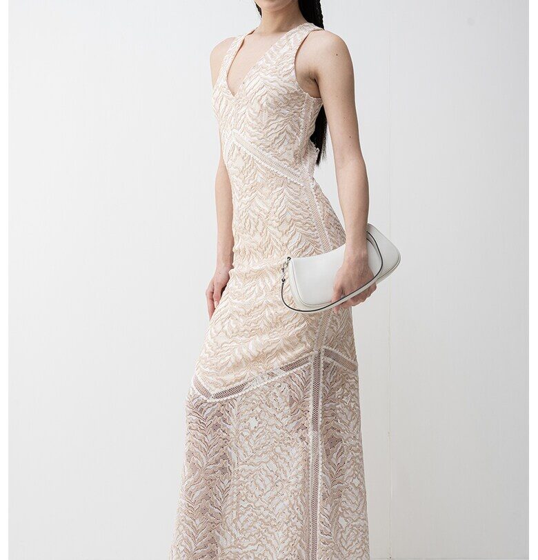 Дълга рокля с отвор на гърба - Светлокафяв/Крем GUESS