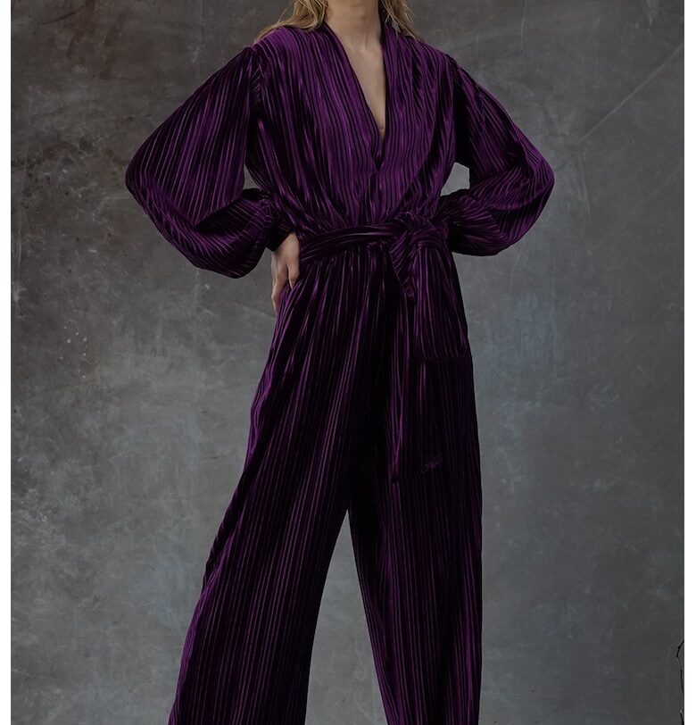 Дълъг гащеризон Zamas с дълбок шпиц - Виолетов MIAU by Clara Rotescu