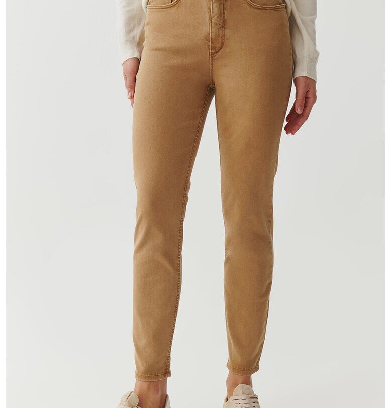 Дънки Romiki със средновисока талия - Персийски портокал Tatuum