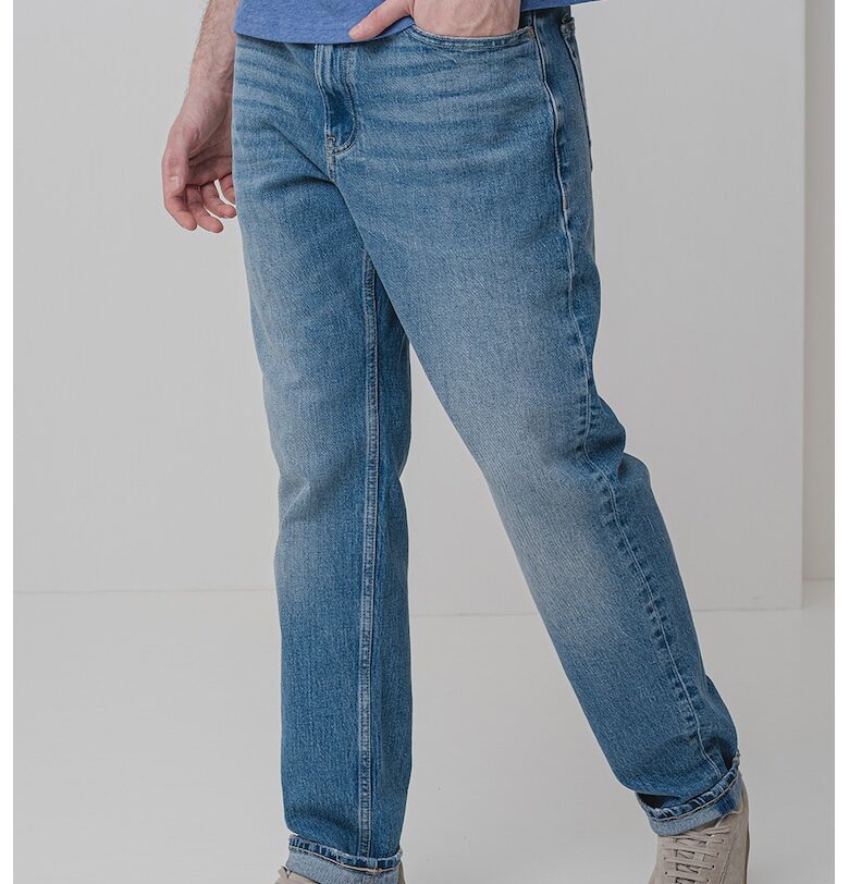 Дънки Ryan със средновисока талия и захабен ефект Tommy Jeans