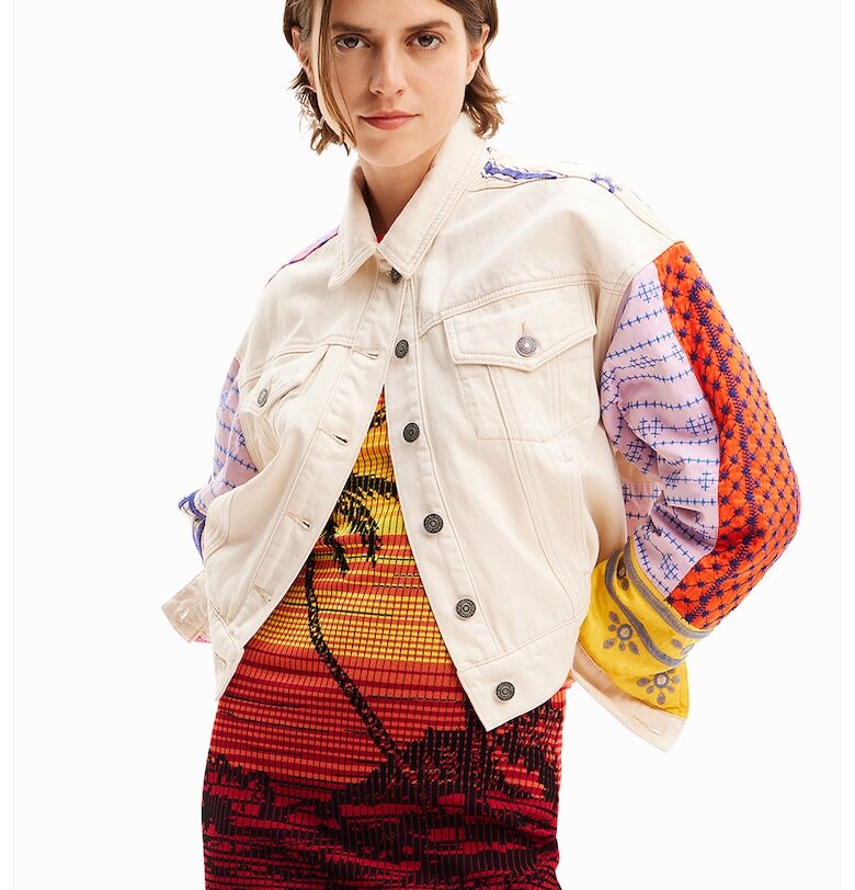 Дънково яке Julie с бродерии - Аленочервен/Крем DESIGUAL