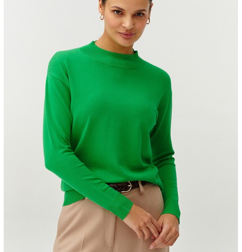 Едноцветен пуловер с ниска яка - Зелен Tatuum