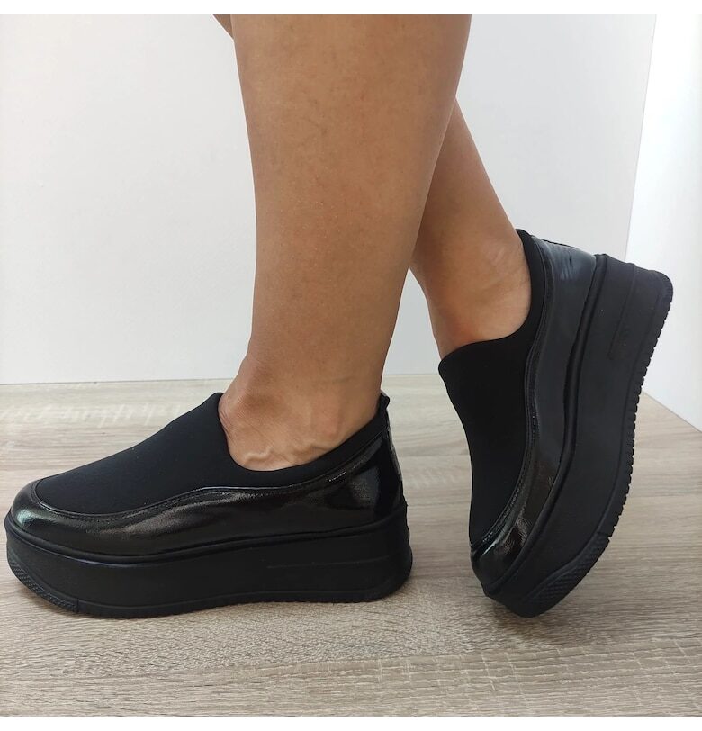 Ежедневни дамски обувки  1375-6 - черен лак + еластичен - Черен PERLLA