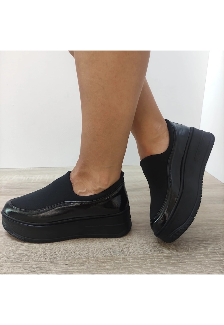 Ежедневни дамски обувки 1375-6 - черен лак + еластичен - Черен PERLLA