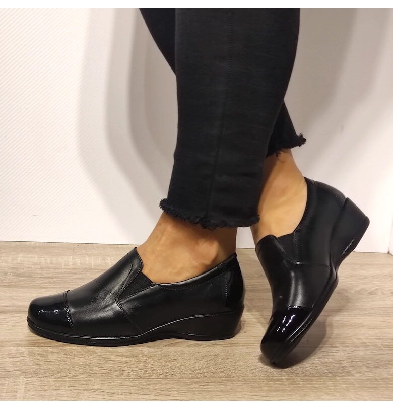 Ежедневни дамски обувки  13953 Black + Lacquer - Черно + лак - Черен Nicolis