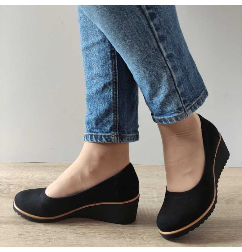 Ежедневни дамски обувки  1435 19 черен велур - Черен aga