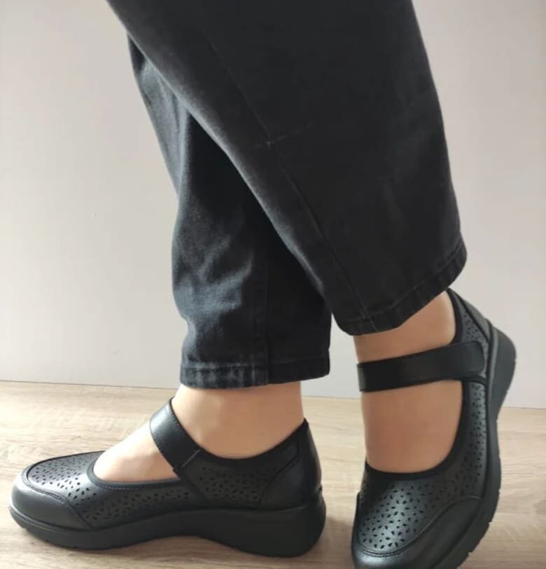 Ежедневни дамски обувки  860022A 01-N - перфорирани - Черно - Черен Pass