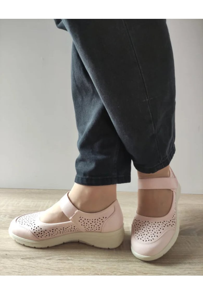 Ежедневни дамски обувки 860022C C5-N - перфорирани - Розово нюд - Розово - Розово Pass