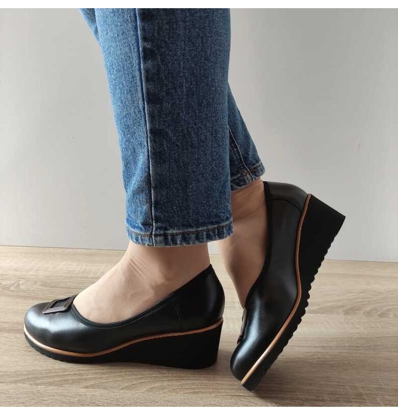 Ежедневни дамски обувки  Черен aga