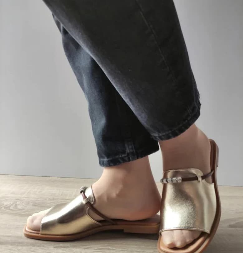 Ежедневни дамски сабо  460016F 12-N Златни - Златист - Златист Pass