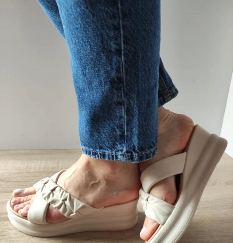 Ежедневни дамски сабо  49011 Кремави - Крем FORMAZIONE