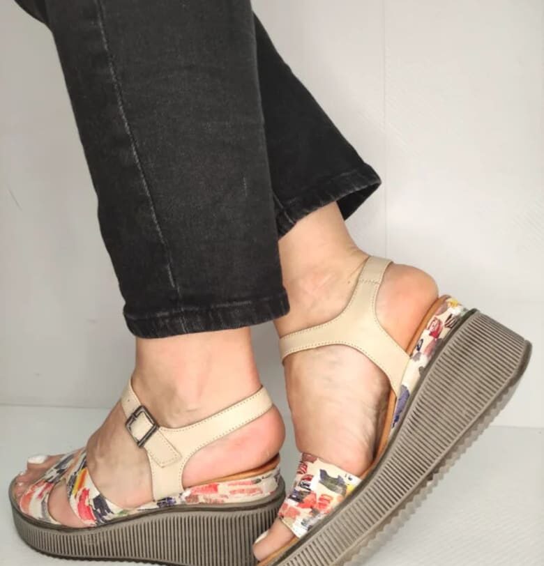 Ежедневни дамски сандали  018 11005 Бежов с цвят - Бежов - Бежов DOGATI