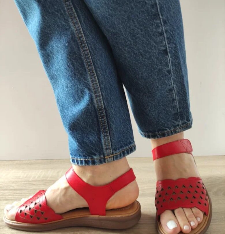 Ежедневни дамски сандали  50038 червени - Червен FORMAZIONE