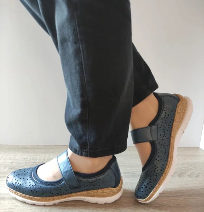 Ежедневни перфорирани дамски обувки  N4299-14 сини - сини - Син Rieker