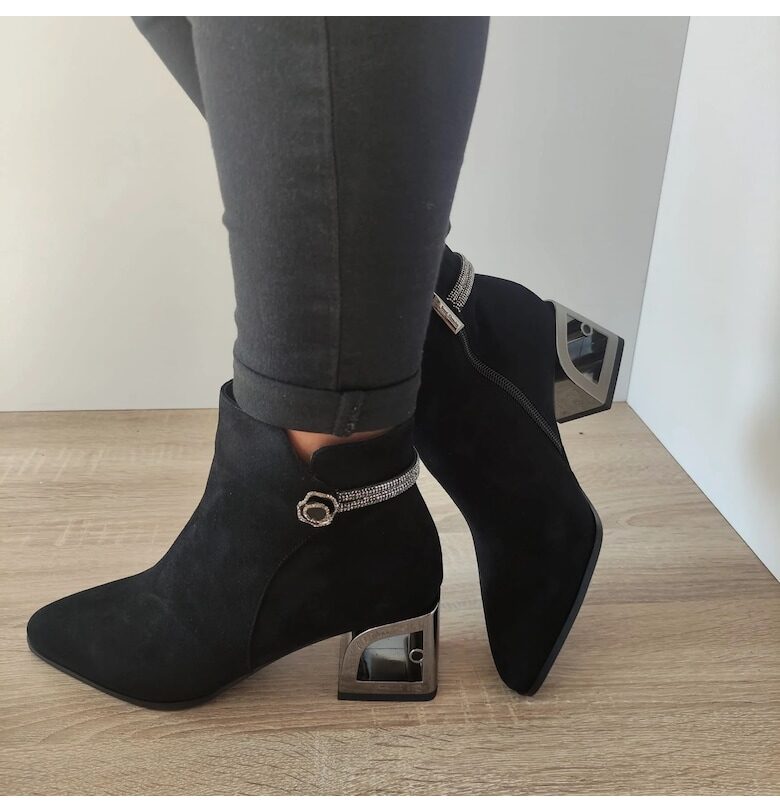 Елегантни дамски боти  K45-110C Black Velvet - Черно кадифе - Черен Jose Simon