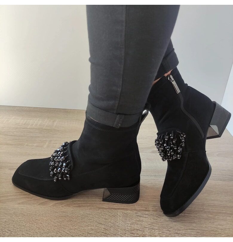 Елегантни дамски боти  M12-02 - черно кадифе - Черен Jose Simon