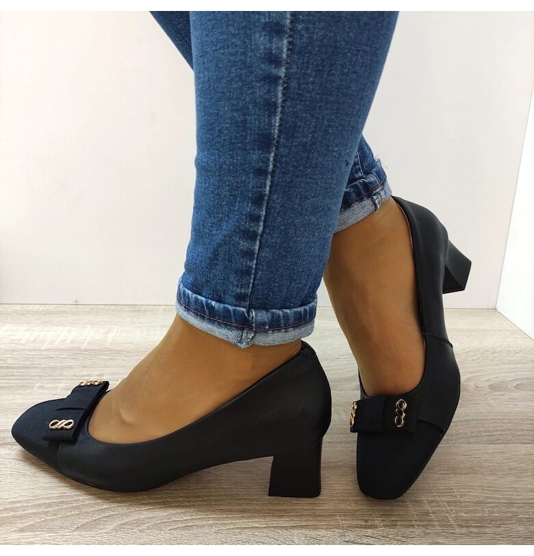 Елегантни дамски обувки  23C18 - черни - Черен/Бежов FORMAZIONE