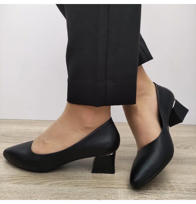 Елегантни дамски обувки  3028 Black - черни - Черен FORMAZIONE