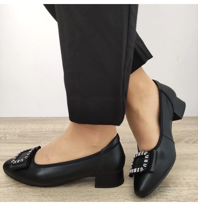 Елегантни дамски обувки  5598 Black - черни - Черен FORMAZIONE