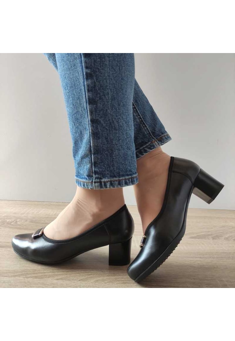 Елегантни дамски обувки 9717.2198 Black - Черни - Черен aga