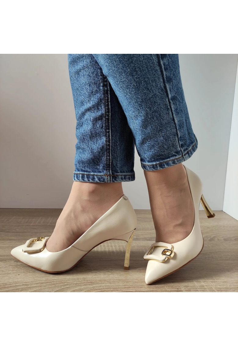 Елегантни дамски обувки Бежов Feeling