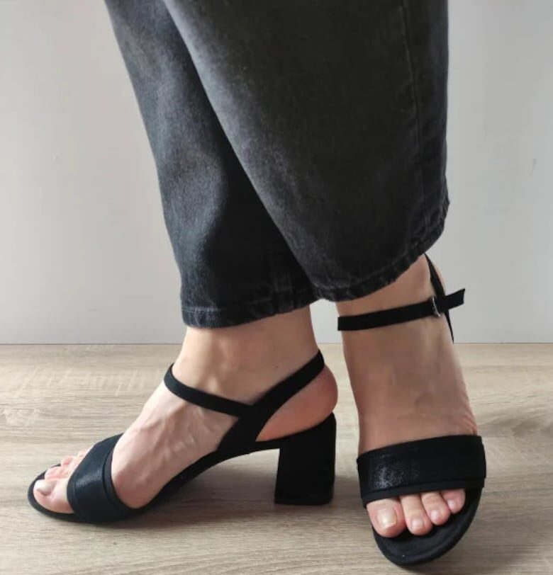 Елегантни дамски сандали  28344-44 Черни Велур - Черно - Черен Tamaris