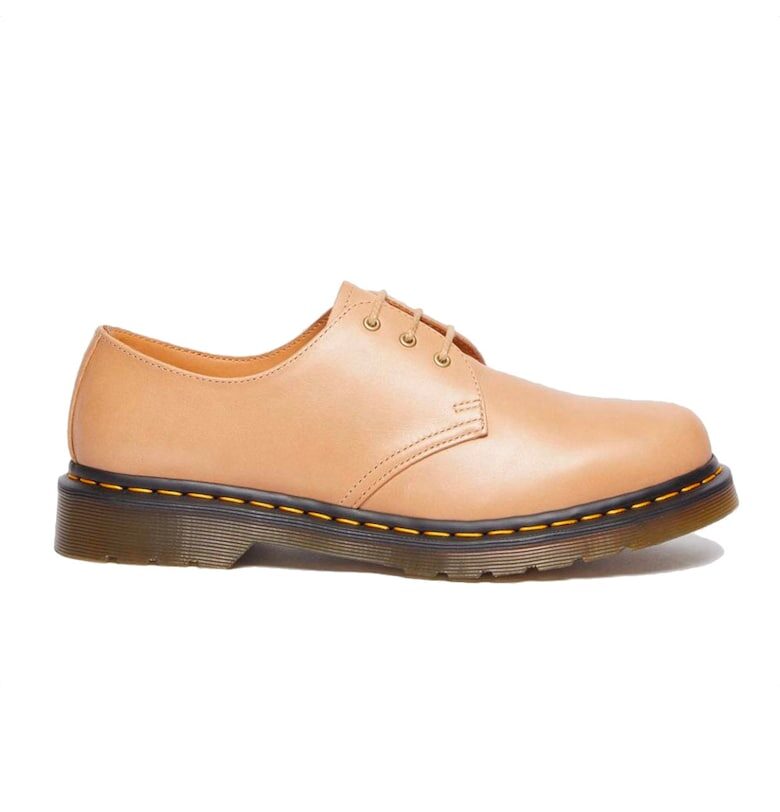 Елегантни мъжки обувки -  Бежов Dr Martens